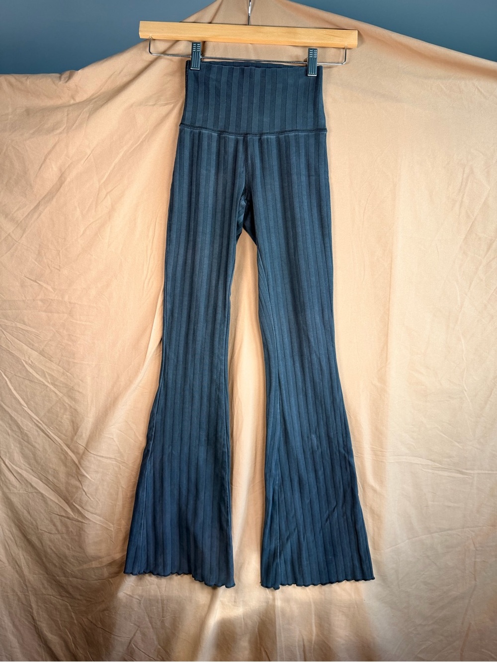 Aerie Offline OG Flare Leggings XXS Black Ribbed Lettuce Hem Y2K High Rise Yoga